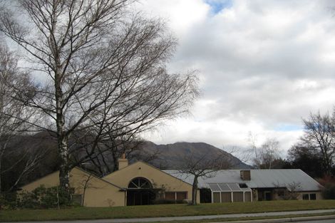 Photo of property in 30 Beacon Point Road, Wanaka, 9305