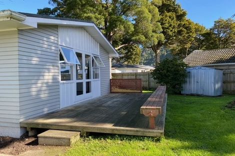 Photo of property in 6 Moehau Grove, Trentham, Upper Hutt, 5018