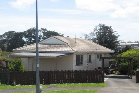 Photo of property in 15 Kopu Place, Clendon Park, Auckland, 2103