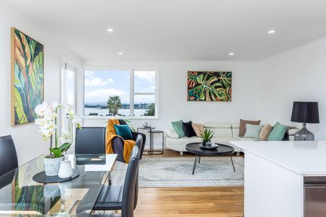 Photo of property in 2a Hoskins Avenue, Hillsborough, Auckland, 1042