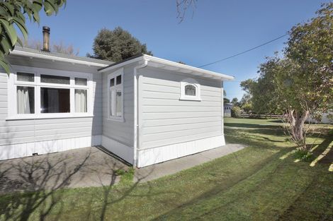 Photo of property in 46 Bridge Street, Bulls, 4818