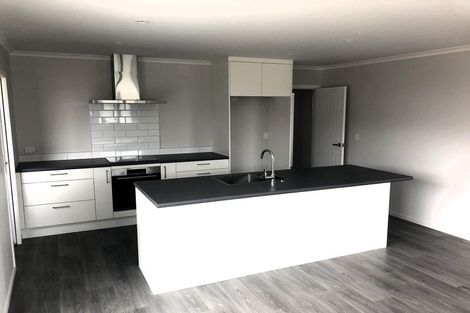 Photo of property in 1 Orawahi Road, Glenbrook, 2681