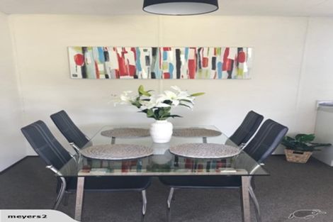 Photo of property in 1/4 Hanson Place, West Harbour, Auckland, 0618