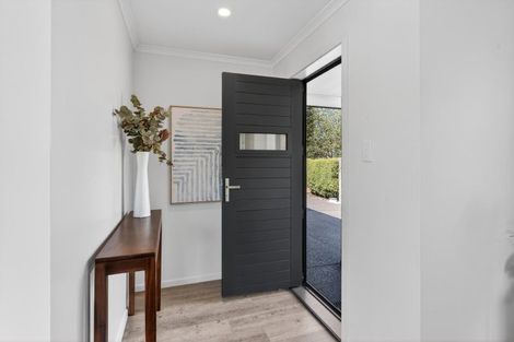 Photo of property in 5 Oakden Drive, Darfield, 7510