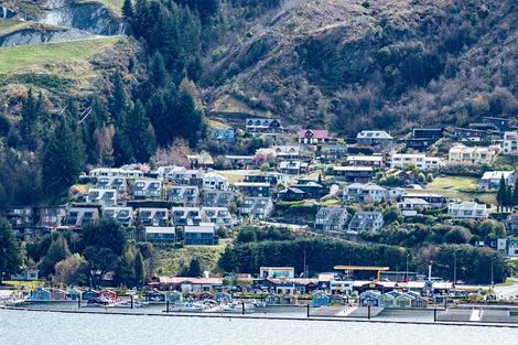 Photo of property in 27 Marina Drive, Frankton, Queenstown, 9300