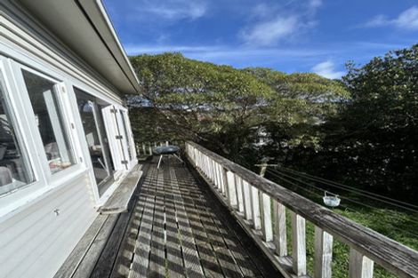 Photo of property in 14 Trelissick Crescent, Ngaio, Wellington, 6035