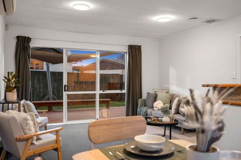 Photo of property in 6 Augustus Earle Place, Pukehangi, Rotorua, 3015