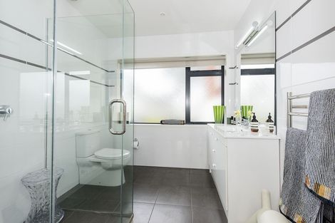 Photo of property in 2-3/270 Jervois Road, Herne Bay, Auckland, 1011