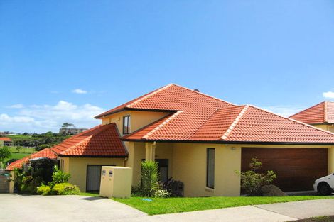Photo of property in 42 Parkwood Crescent, Gulf Harbour, Whangaparaoa, 0930