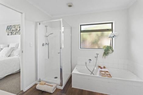 Photo of property in 23 Dan Tori Place, Orewa, 0931