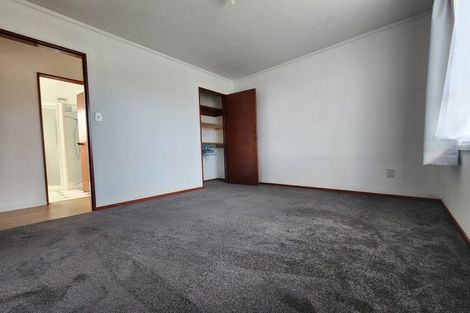 Photo of property in 1 Lindis Close, Kelson, Lower Hutt, 5010
