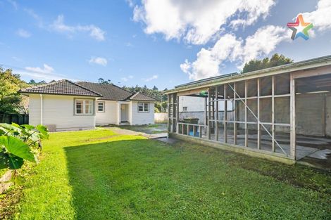 Photo of property in 127 Stokes Valley Road, Stokes Valley, Lower Hutt, 5019