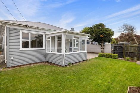 Photo of property in 172 Shaw Avenue, New Brighton, Christchurch, 8083