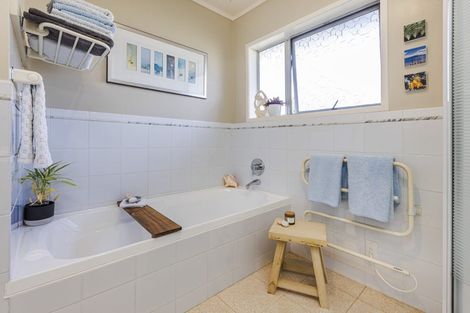 Photo of property in 129 Oakland Road, Karaka, Papakura, 2580