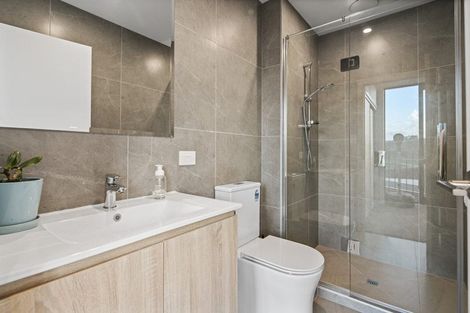 Photo of property in 10/19 Windlass Street, Long Bay, Auckland, 0630