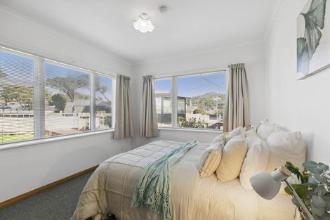 Photo of property in 1 Melrose Road, Island Bay, Wellington, 6023