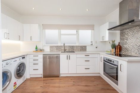 Photo of property in 179 Wairakei Road, Bryndwr, Christchurch, 8053