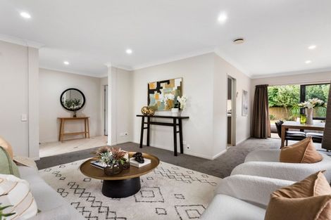 Photo of property in 33 Croftview Road, Wattle Downs, Auckland, 2103