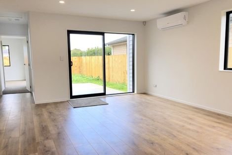 Photo of property in 22 Farmland Road, Papakura, 2110