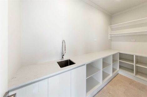 Photo of property in 53 Sunset Road, Totara Vale, Auckland, 0632