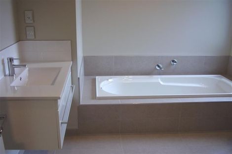 Photo of property in 2 Yew Tree Lane, Hillmorton, Christchurch, 8024