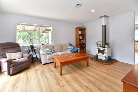 Photo of property in 19 Greta Place, Stanmore Bay, Whangaparaoa, 0932