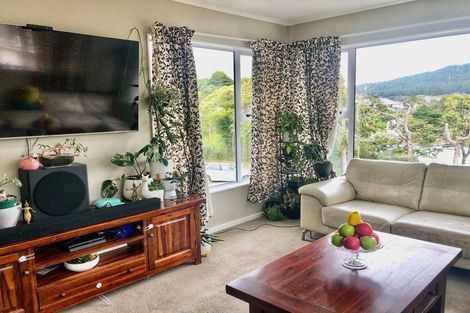 Photo of property in 11 Morgan Place, Tawa, Wellington, 5028