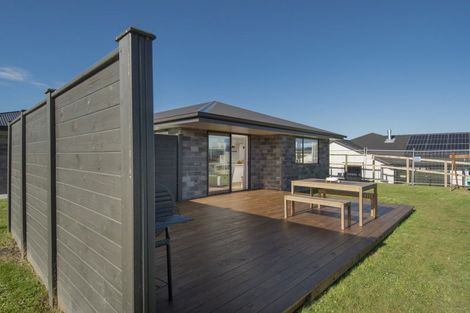 Photo of property in 2 Stingray Drive, Omokoroa, 3114