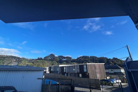 Photo of property in Palm Grove Apartments, 15/13b Palm Grove, Berhampore, Wellington, 6023