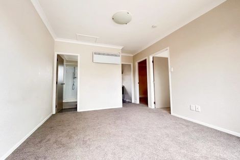 Photo of property in 24 Jillteresa Crescent, Half Moon Bay, Auckland, 2012
