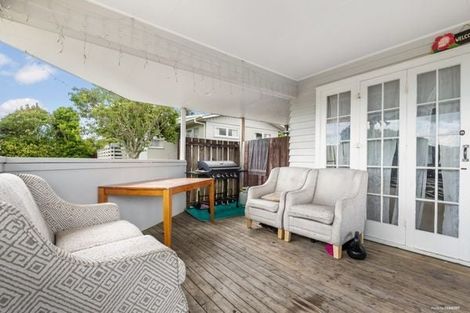 Photo of property in 25 Kaikoura Street, Henderson, Auckland, 0612