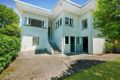 Photo of property in 10 Ormond Road, Hospital Hill, Napier, 4110