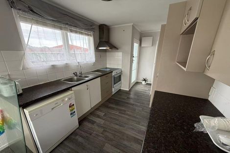Photo of property in 21 Minaret Drive, Bucklands Beach, Auckland, 2014