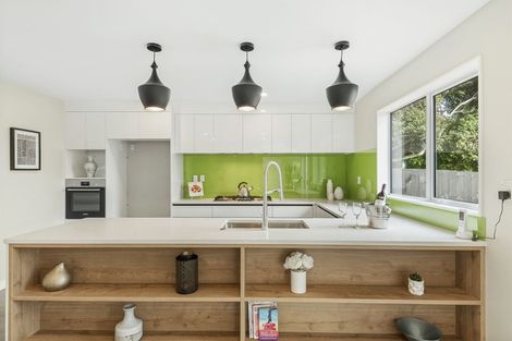 Photo of property in 538a Glenfield Road, Glenfield, Auckland, 0629