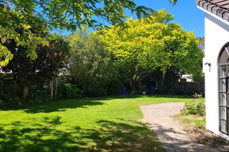 Photo of property in 18 Glenburn Place, Avonhead, Christchurch, 8042