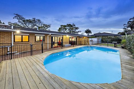 Photo of property in 180 Walter Strevens Drive, Conifer Grove, Takanini, 2112