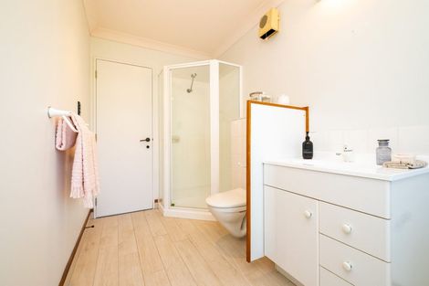 Photo of property in 20b Seapoint Road, Bluff Hill, Napier, 4110