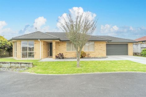 Photo of property in 4 Willscarlet Lane, Hamilton East, Hamilton, 3216