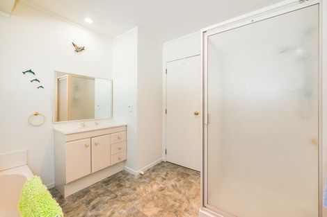 Photo of property in 42 Arawhata Road, Paraparaumu, 5032