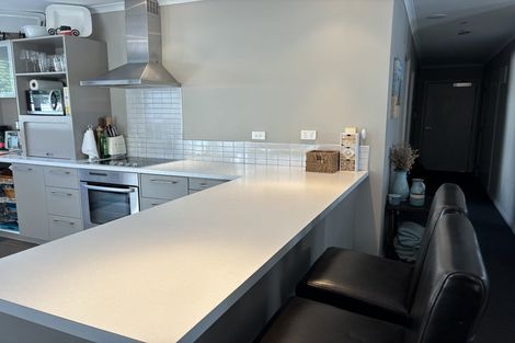 Photo of property in White Isle Apartments, 3/23 Quay Street, Whakatane, 3120