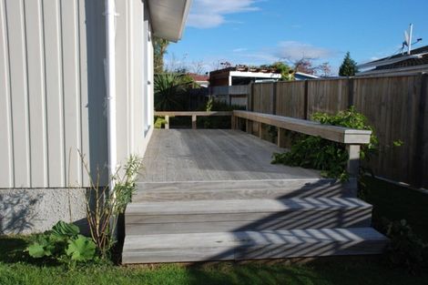 Photo of property in 28 Frickleton Street, Taradale, Napier, 4112