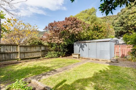 Photo of property in 75 Marine Parade, Eastbourne, Lower Hutt, 5013