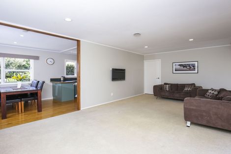 Photo of property in 6 Dolbear Street, Titirangi, Auckland, 0604