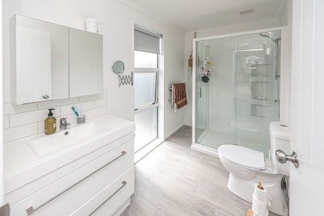 Photo of property in 5 Toi Street, Tawhero, Whanganui, 4501