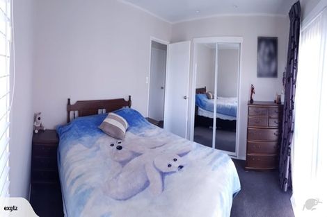 Photo of property in 21 Oreil Avenue, West Harbour, Auckland, 0618