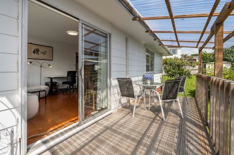 Photo of property in 12 Kereru Place, Half Moon Bay, Auckland, 2012