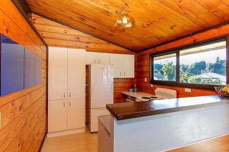 Photo of property in 77 Riversdale Drive, Merrilands, New Plymouth, 4312