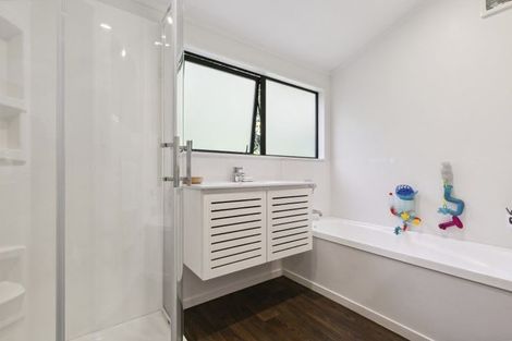 Photo of property in 8 Countess Close, Maupuia, Wellington, 6022