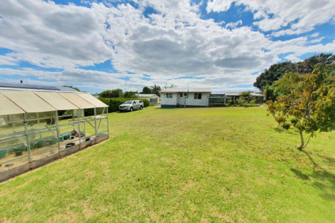 Photo of property in 24 Beach Road, Glenbrook, Waiuku, 2681