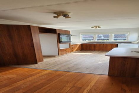 Photo of property in 77 Tahapa Crescent, Meadowbank, Auckland, 1072
